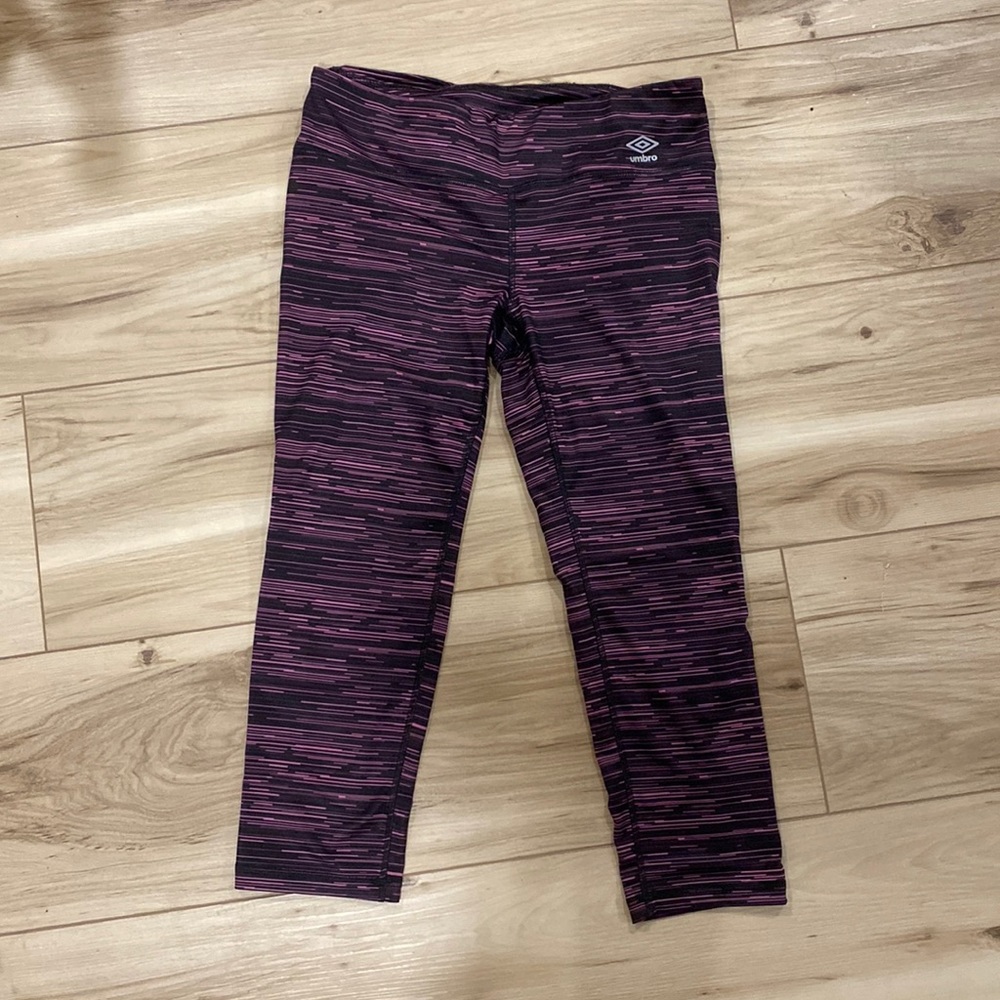 Small 3/4 Length Leggings
